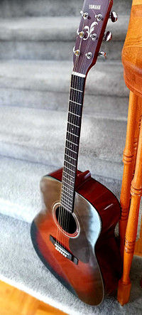 2008 Yamaha FG-411  Dreadnought Acoustic Guitar