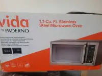 1.1 cubic ft stainless steel microwave 