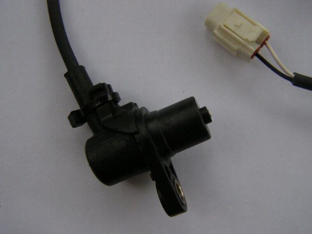 NEUF ABS Sensor Avant Toyota 2002-2012 Camry Lexus ES350 ,ES330 dans Autres pièces et accessoires  à Longueuil/Rive Sud