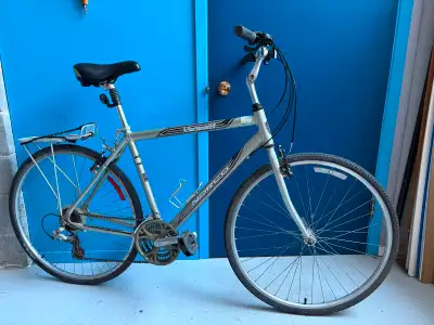 Vélo hybride Norco homme, View more
