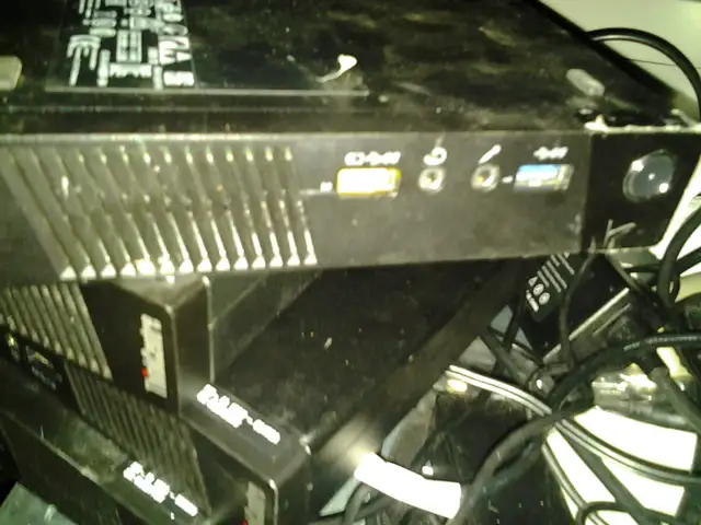 Lenovo ThinkCentre M93P SFF i5-4570 3.30GHz 8GB RAM 2tb enterpri in Desktop Computers in City of Montréal - Image 2