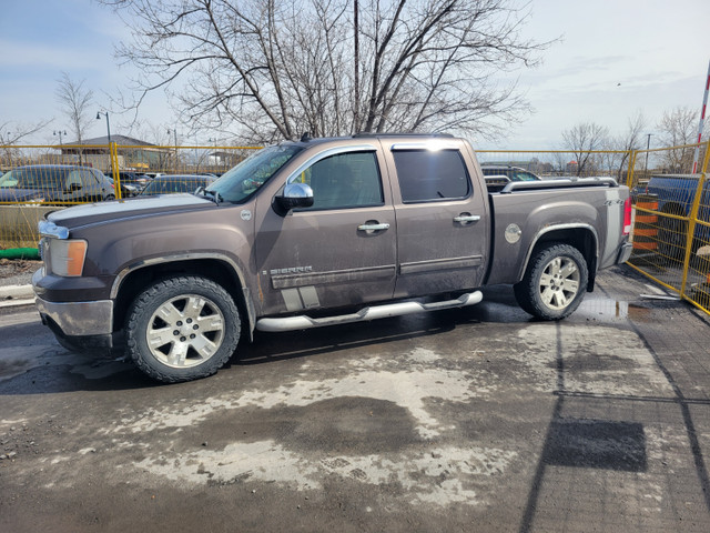 2008 gmc seirra gfx edition trade for suv or 6000 obo in Cars & Trucks in Kingston - Image 3