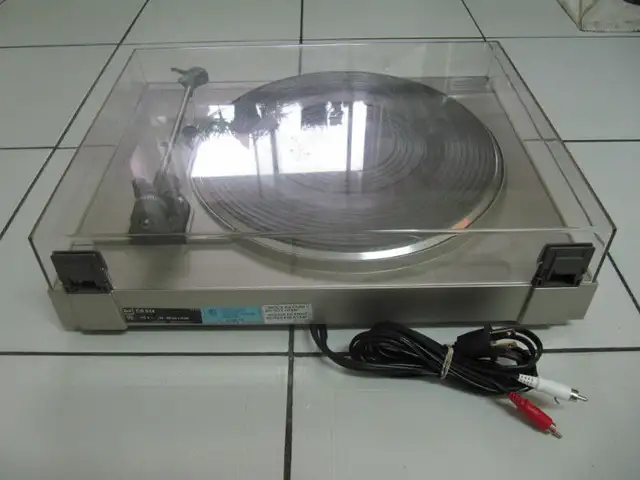 Classic Dual CS514 Semi Automatic Turntable X Cond Circa 1985 in Arts & Collectibles in Mississauga / Peel Region - Image 8