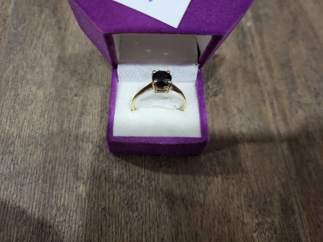 Brand New 10KT Yellow Gold Black Diamond Ring For Sale dans Bijoux et montres  à London - Image 2
