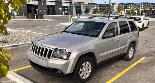 2010 Jeep Grand Cherokee North Edition V6 in Cars & Trucks in Calgary