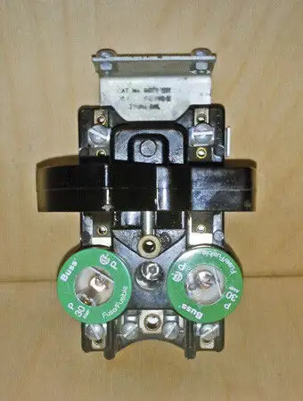 Up for sale is an obsolete AEC 30 AMP MAX., 2 POLE, 240 VAC FUSIBLE DISCONNECT SWITCH BLOCK ASSEMBLY...