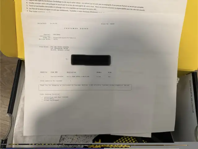 Air Jordan 4 Retro - Thunder (2023) in Men's Shoes in Calgary - Image 9