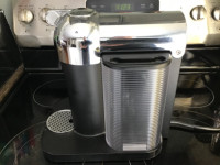 Machine à café Nespresso Virtuoline