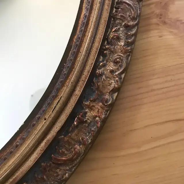 Large Vintage Oval Mirror Gold Tone Ornate Frame in Home Décor & Accents in Ottawa - Image 3