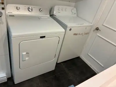 Laveuse Whirlpool et sècheuse Maytag en Bon etat. 400$ les 2 ou 200 $ pour chaque Raison de vente :...