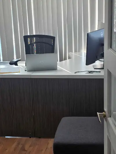 Vous cherchez un espace de travail calme, accessible et flexible ? Nous proposons un bureau privé à...
