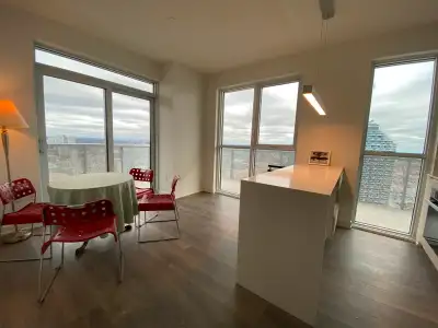 Toronto Waterfront Communities 2 Bed 2 Bath