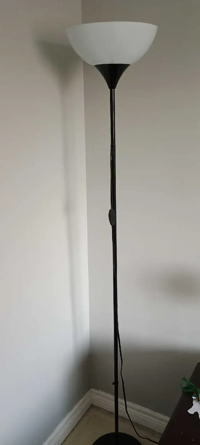 Ikea Floor Lamp in Indoor Lighting & Fans in Oshawa / Durham Region - Image 3