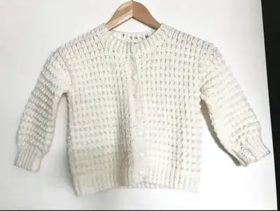 Petite Veste cardigan en tricot pour poupon (env.18 mois) fait , View more