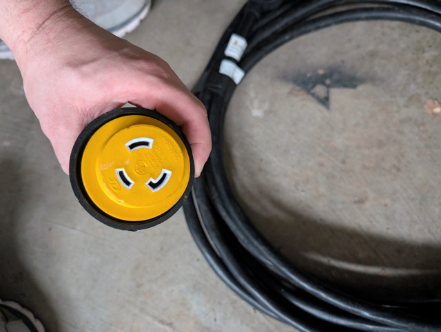 30 amp 25 feet rv power cord in RV & Camper Parts & Accessories in Cambridge