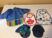 2 Hats and 2 bibs for babies