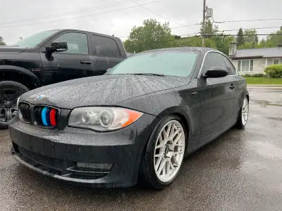 BMW 128i 2009, Manuelle 145000km Mag 18po, rabaisser Intake Extrêmement propre 2e set de Mag 17po et...