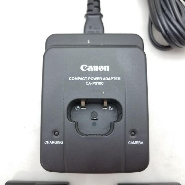 Canon Compact Power Adapter CA-PS100  its in like new condition! dans Appareils photo et caméras  à Région de Mississauga/Peel