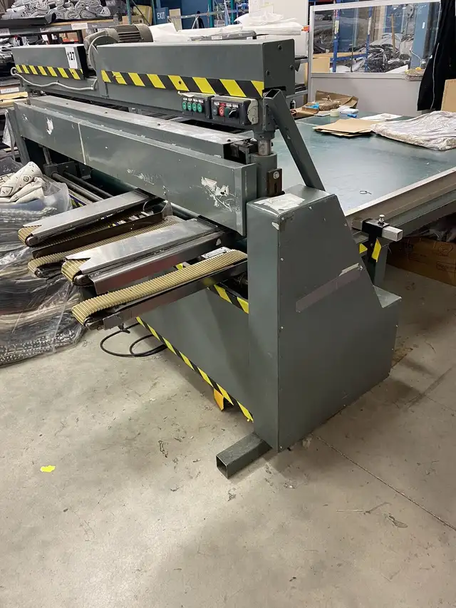 Filling Machine for Mattress / Cushion covers  in Bedding in Markham / York Region - Image 3