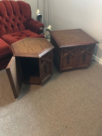 For sale 3 pc coffee & end tables set 