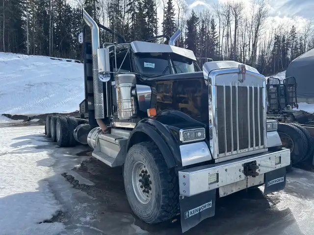 2021 Kenworth W900 in Heavy Trucks in Vanderhoof - Image 4