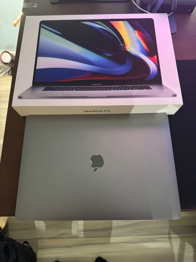 2019 MacBook Pro 16-inch  in Laptops in City of Toronto - Image 3
