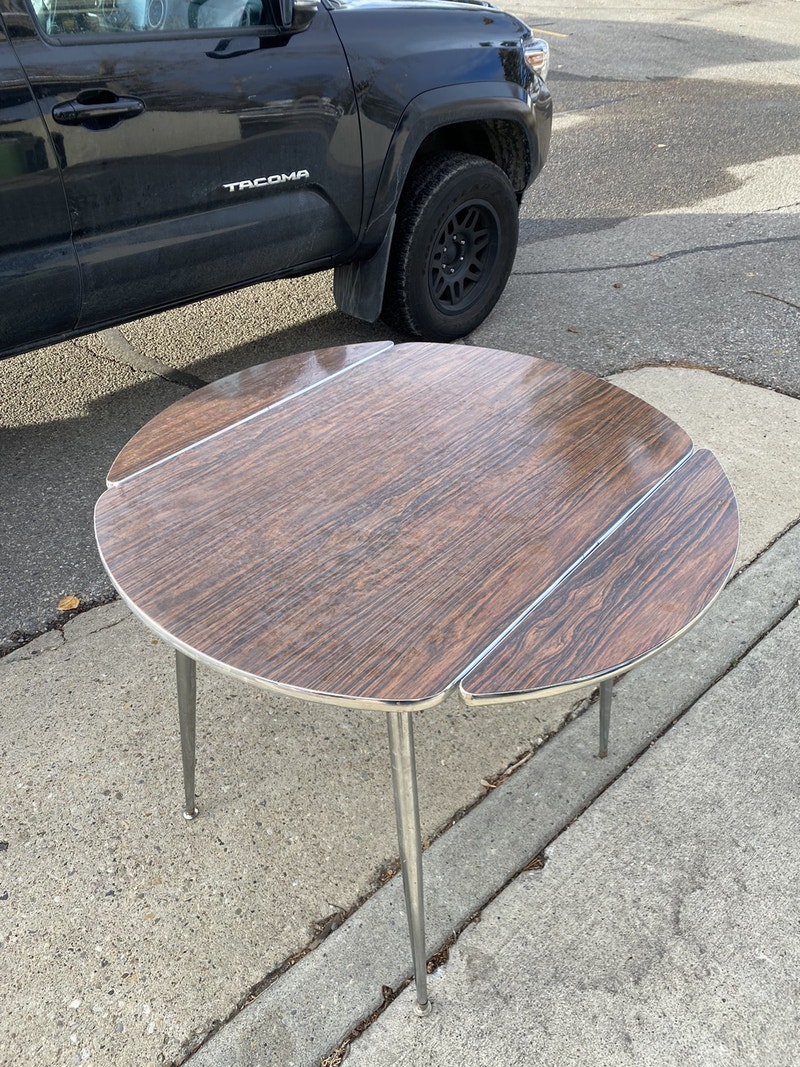 Vintage Card Table /Corner Table Dining Tables & Sets Calgary Kijiji