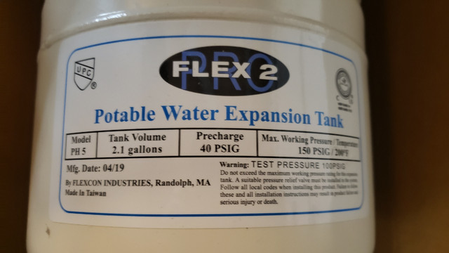 Water Expansion Tank in Plumbing, Sinks, Toilets & Showers in Guelph - Image 2