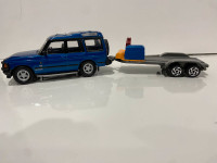 Diecast Land Rover discovery with trailer