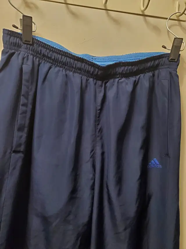 Men's Adidas Sweatpants Size L  in Men's in Mississauga / Peel Region - Image 4