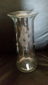 Attractive Clear Flared-edge Etched Glass Vase