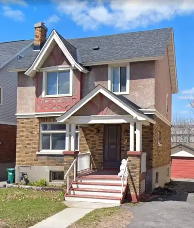 Master bedroom for Rent in the Glebe - $1250
