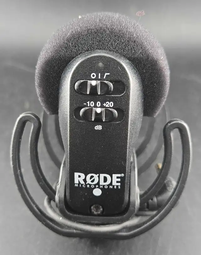 RODE VIDEOMICPRO W/SHOCKMOUNT in Cameras & Camcorders in City of Toronto - Image 3