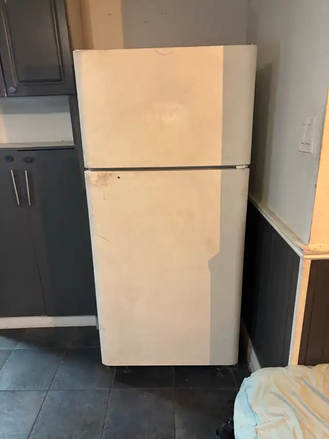 frigo à vendre in Refrigerators in Laurentides - Image 3