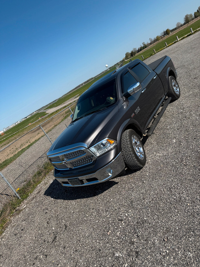 2018 ram 1500 Laramie in Cars & Trucks in London - Image 3