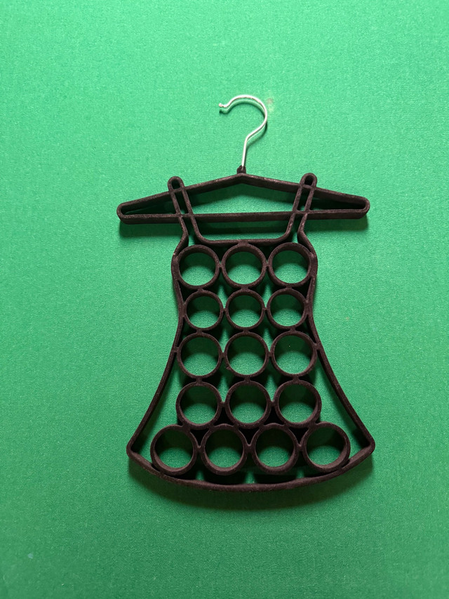 B42 / Scarf Hanger in Other in Strathcona County