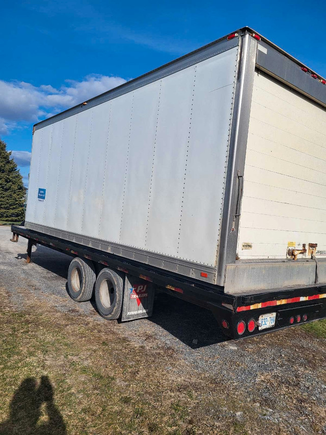 10 ton reefer trailer  in Heavy Equipment in Kingston - Image 3