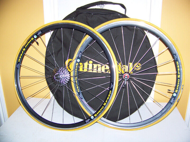 Vélo Fondriest 54cm, roues profilées dans Ventes de garage  à Laval/Rive Nord