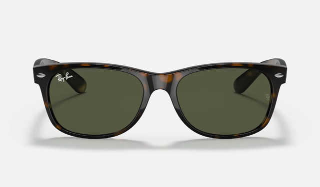 BNIB Ray Ban New Wayfarer 55-18 Tortoise Shell w G-15 green lens in Other in City of Toronto - Image 2