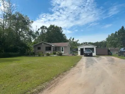 2bdrm/1 bath house with shop