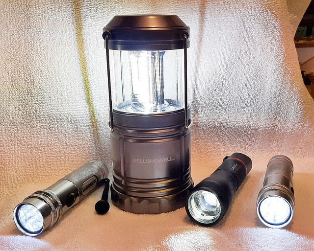 Flashlights Lantern LED Battery-Powered Camping Emergency Light in Other in Oshawa / Durham Region - Image 3
