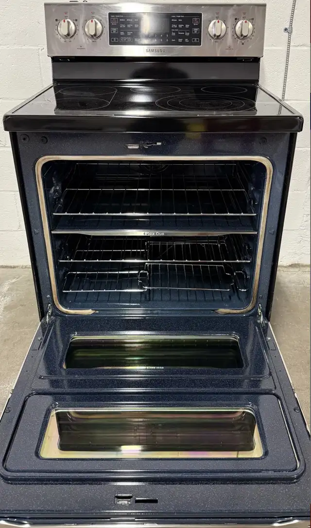Double Oven Stove “SAMSUNG” 30 inch  in Stoves, Ovens & Ranges in City of Toronto - Image 3