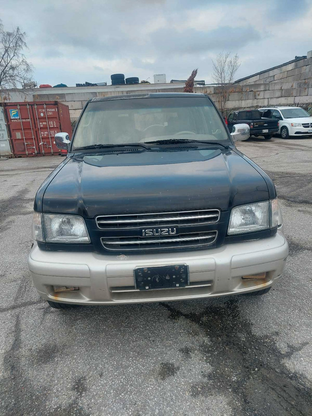 2002 ISUZU TROOPER in Cars & Trucks in City of Toronto