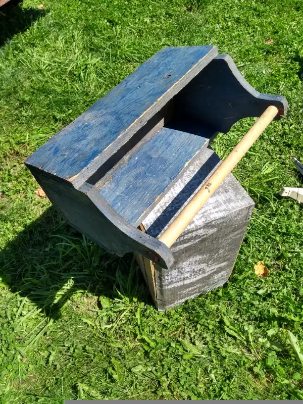 Wooden Tool Tote and Wooden Crate in Arts & Collectibles in Belleville - Image 4