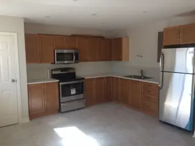 This 2 Bedroom apartment in a small building and is located in Cobden, ON. It is exclusively for old...