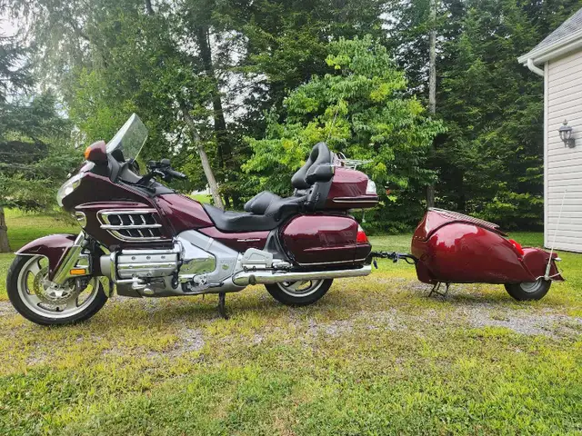 moto Honda Goldwing in Touring in Québec City - Image 2