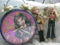 Bratz Livin Rockin Hot Alarm Clock with 2 Bratz Home Decor for B