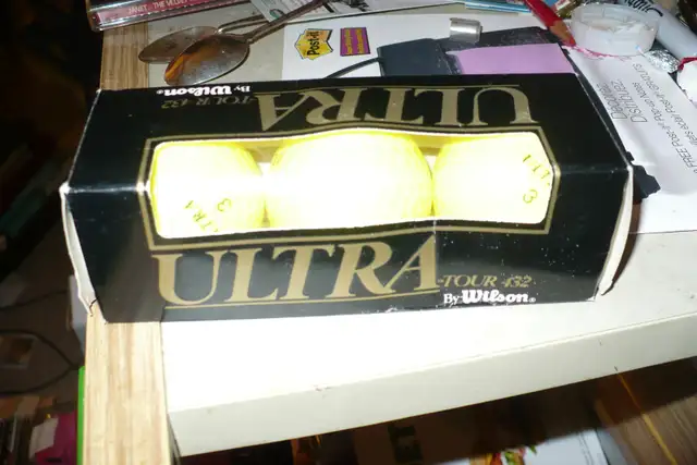 wilson ultra yellow golf balls in Golf in Mississauga / Peel Region - Image 2