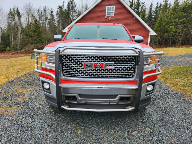 2015 GMC SIERRA SLT RED 1500 V8 in Cars & Trucks in City of Halifax - Image 4