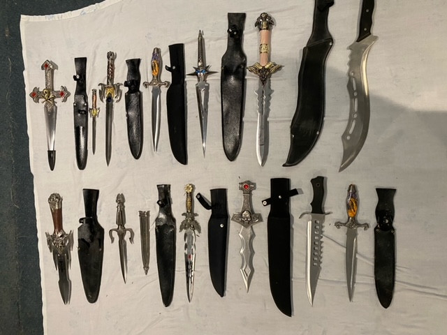 Knife and Sword Collection dans Art et objets de collection  à Winnipeg - Image 2